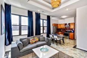 Retreat in a stylish 2BD apartment in the heart of the City